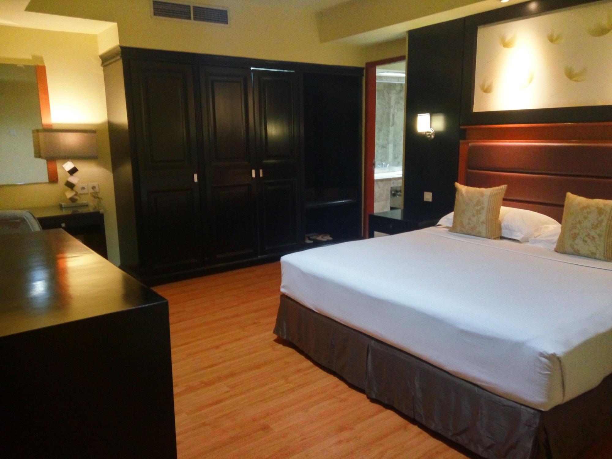 Sari Ater Kamboti Hotel Bandung Extérieur photo