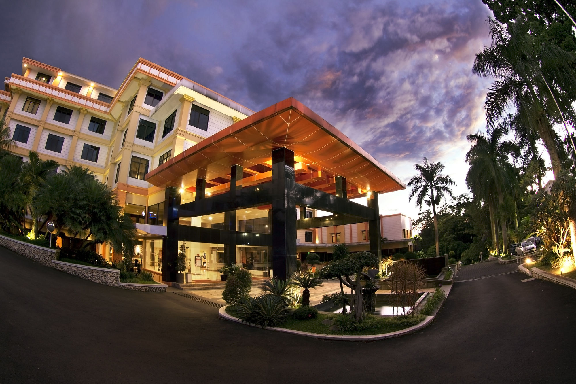 Sari Ater Kamboti Hotel Bandung Extérieur photo